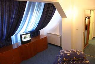 Отель Hotel Iadolina Стына-де-Вале Двухместный номер с 1 кроватью-6